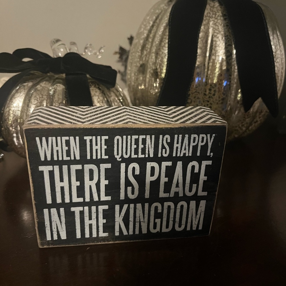 Black and White Small Decorative Sign